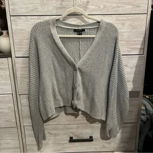 Forever 21 Gray Cropped Chunky Sweater Size M